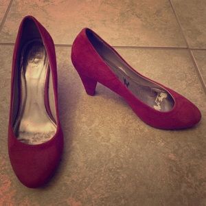 Hoy pink Swede shoes from Zara